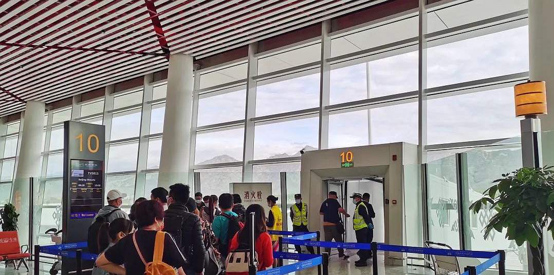 boarding gate at Lhasa Gonggar International Airport(LXA)