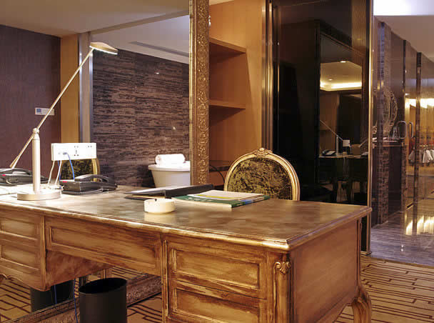 Beijing DongJiaoMinXiang Hotel
