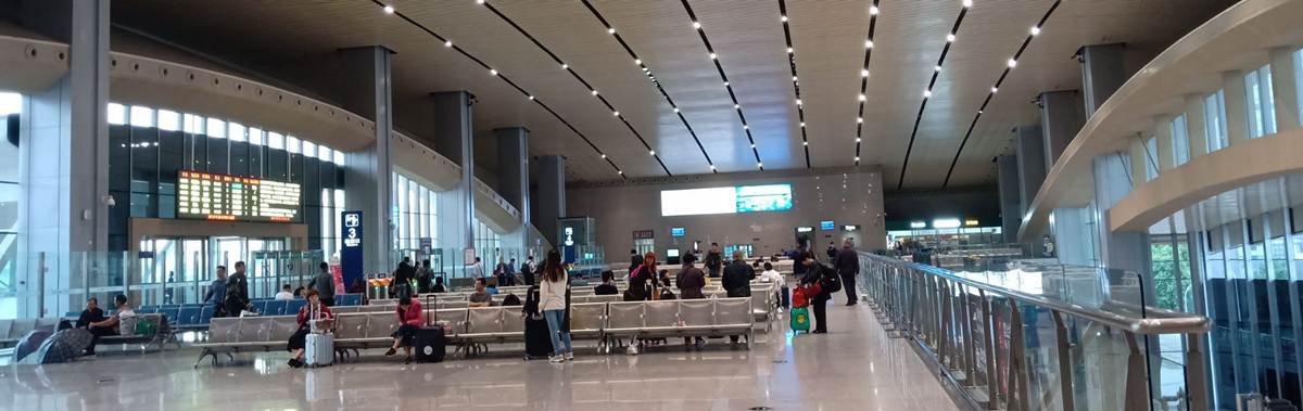 departures at Chengdu South Railway station