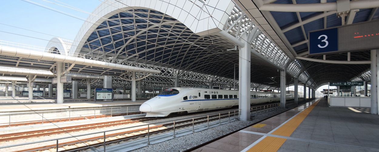 Arrivals at Foshan West Railway station, Foshan West Train Station