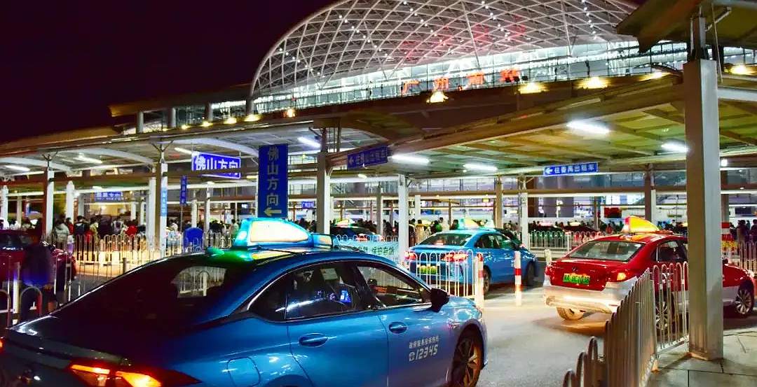 Taxi from Guangzhou South Railway Station to Guangzhou Baiyun Airport(CAN)