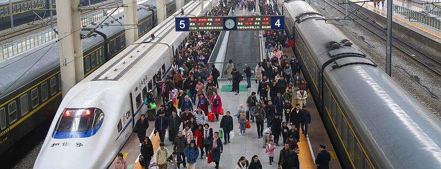 Departures hall at Nanchang Railway station