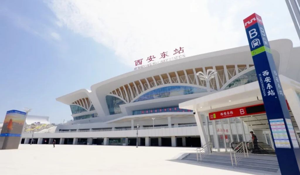 metro line 5 at Xian East Railway Station