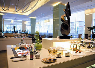 Holiday Inn Shanghai Pudong